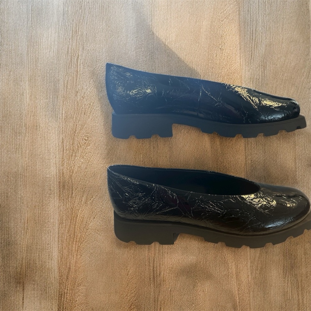 Katy Perry DAARLING  Slip on Black patent loafers NWB  size (11) - Picture 2 of 4